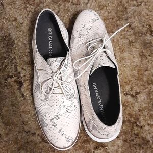 Cole haan, never worn